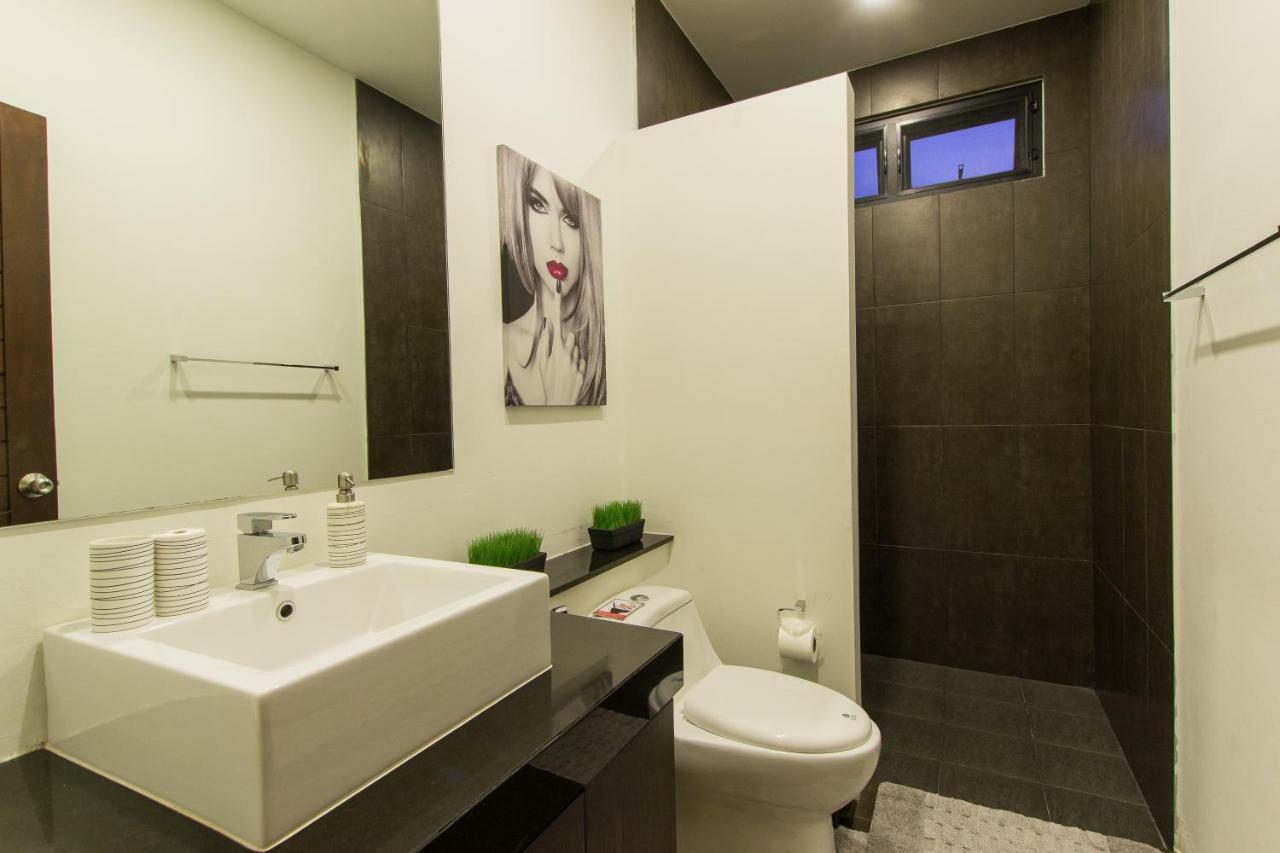 West Facing 3Br Boutique Pool Villa By Intira Villas Rawai エクステリア 写真